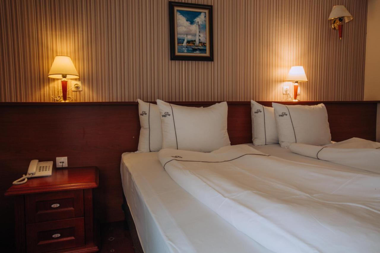 Hotel Filip Ohrid Exteriör bild