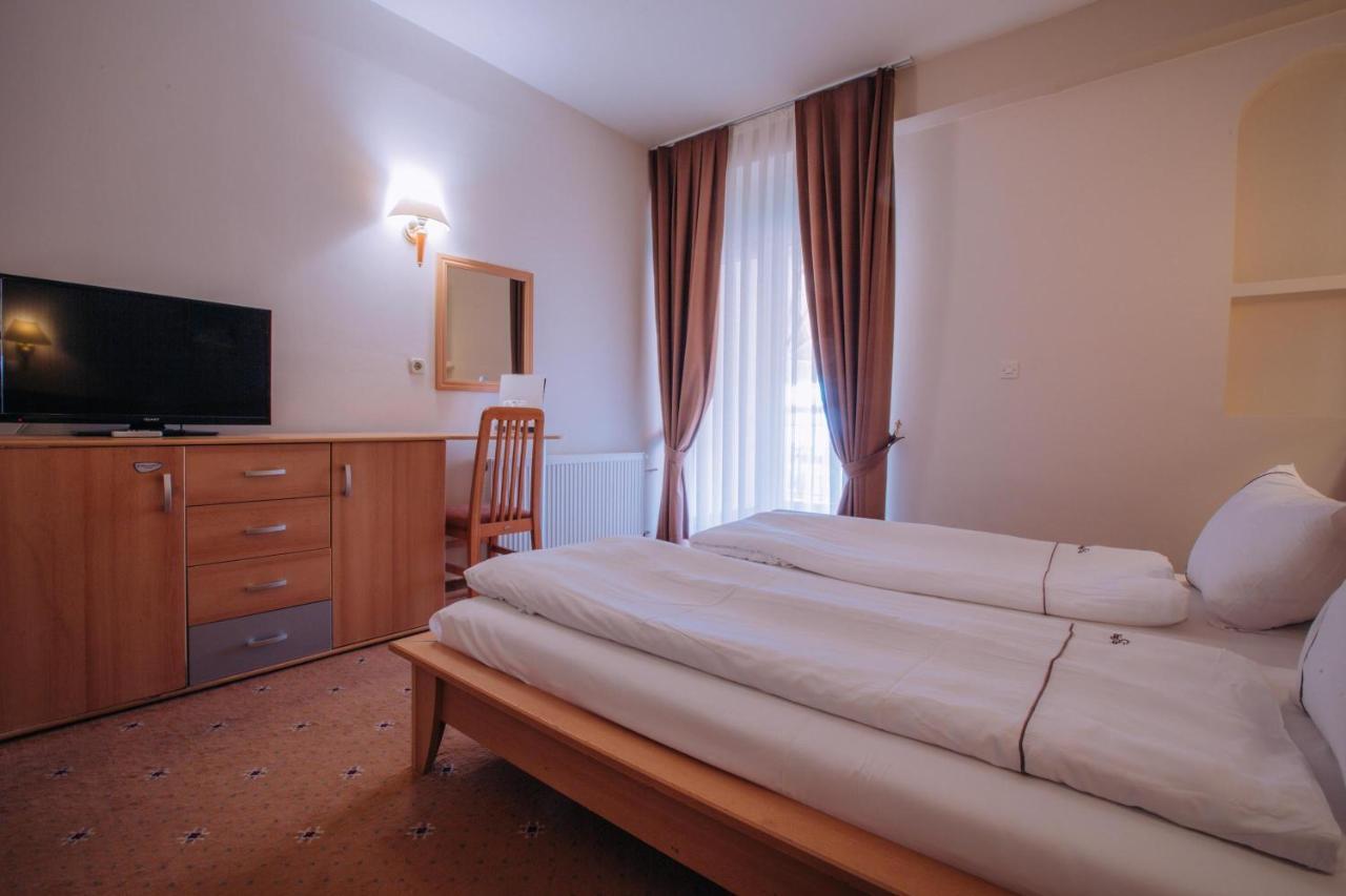 Hotel Filip Ohrid Exteriör bild